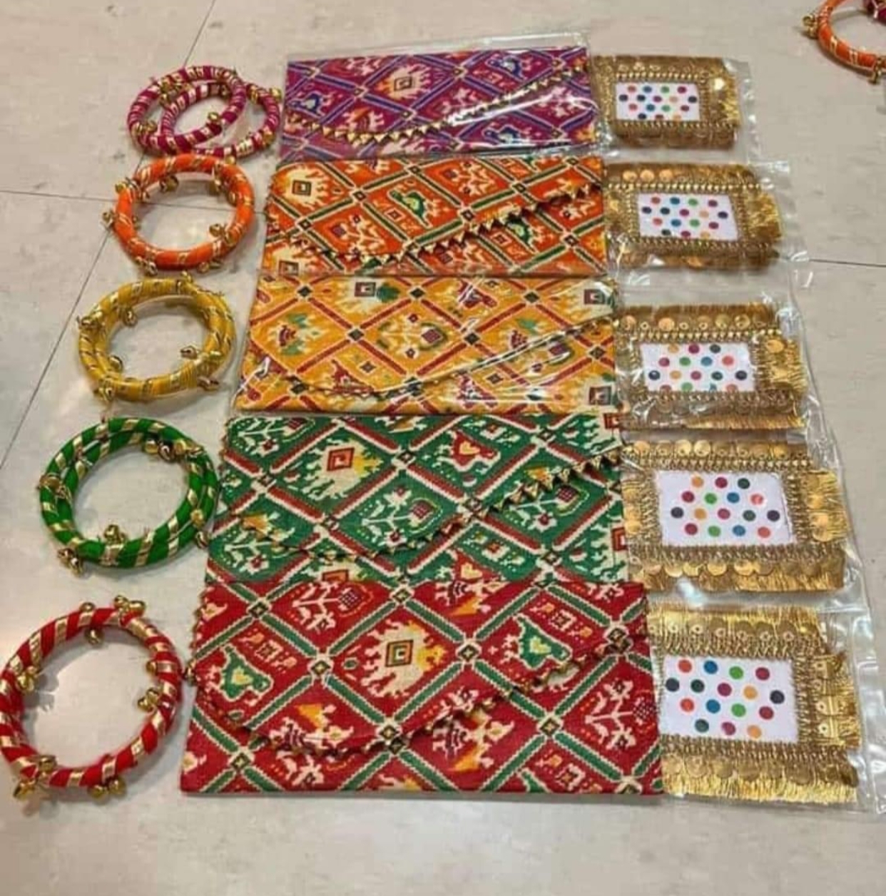 Buy 25 X Bangles & Bangle Boxes Wedding Favor Mehndi Gifts Ganey for Guests  Bridesmaid Gifts Mehendi Favors Pooja Return Gifts Sangeet Giveaways Online  in India - Etsy
