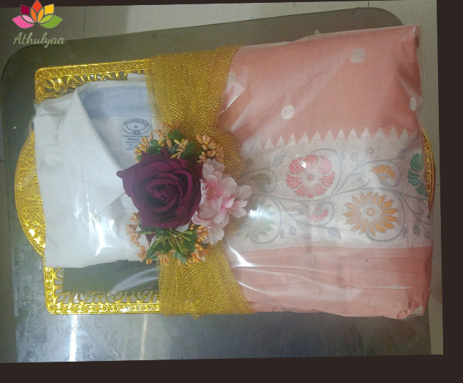 Saree packing | Bridal gift wrapping ideas, Wedding gifts packaging,  Wedding gift wrapping