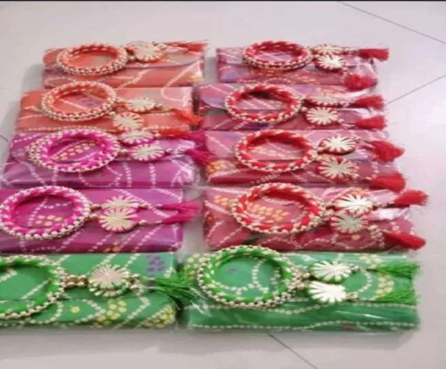Bandhani clutch and bangle combo - Image 1