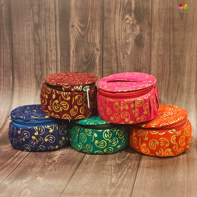 Brocade Leaf Bangle Box - Image 9