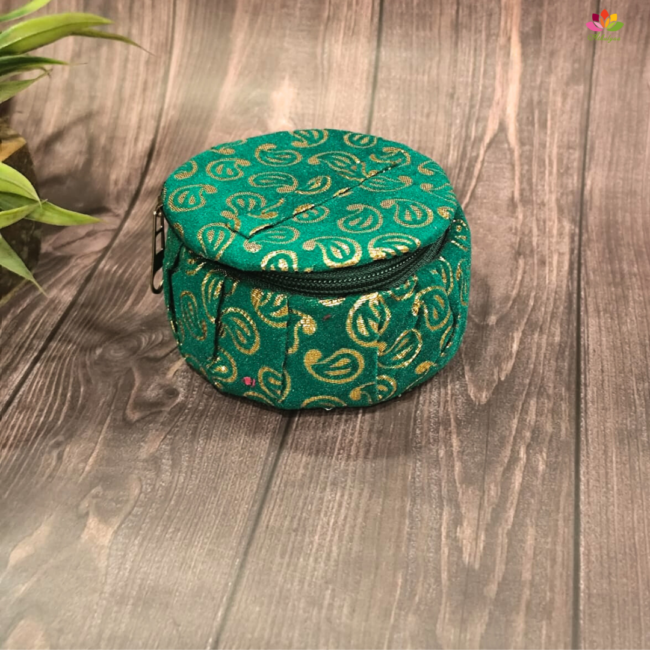 Brocade Leaf Bangle Box - Image 7