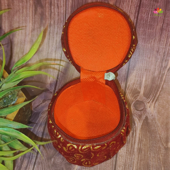 Brocade Leaf Bangle Box - Image 3