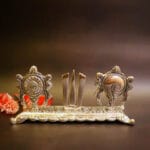 Shankh Chakra Namam statue