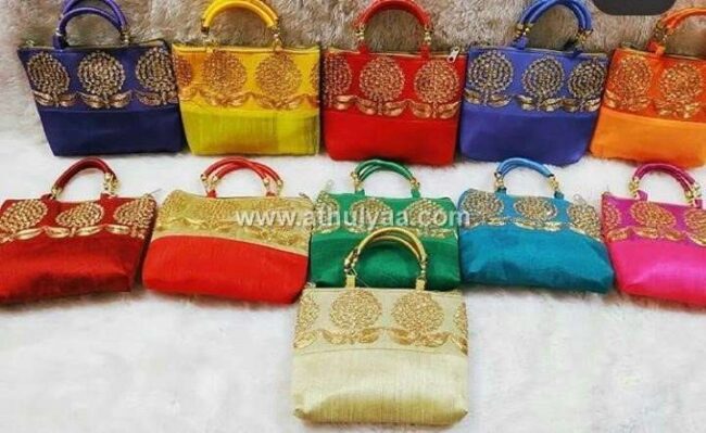 GoldGiftIdeas Gold Embroidered Bridal Potli Bags, Bridal Clutch for Return  Gift,Indian Bridal Purse for Party,Traditional Party Favor Bags,Potli Pouch  for Wedding (Set of 5): Handbags: Amazon.com