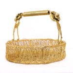 Wire mesh basket with handle