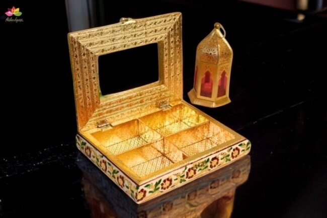 minakari golden (1) Golden Meenakari Transparent Dry fruit box - Image 2
