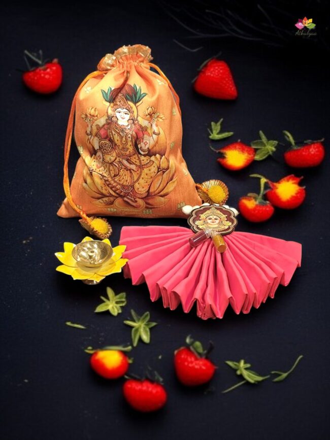 Mahalakshmi Gift Combo - Image 1